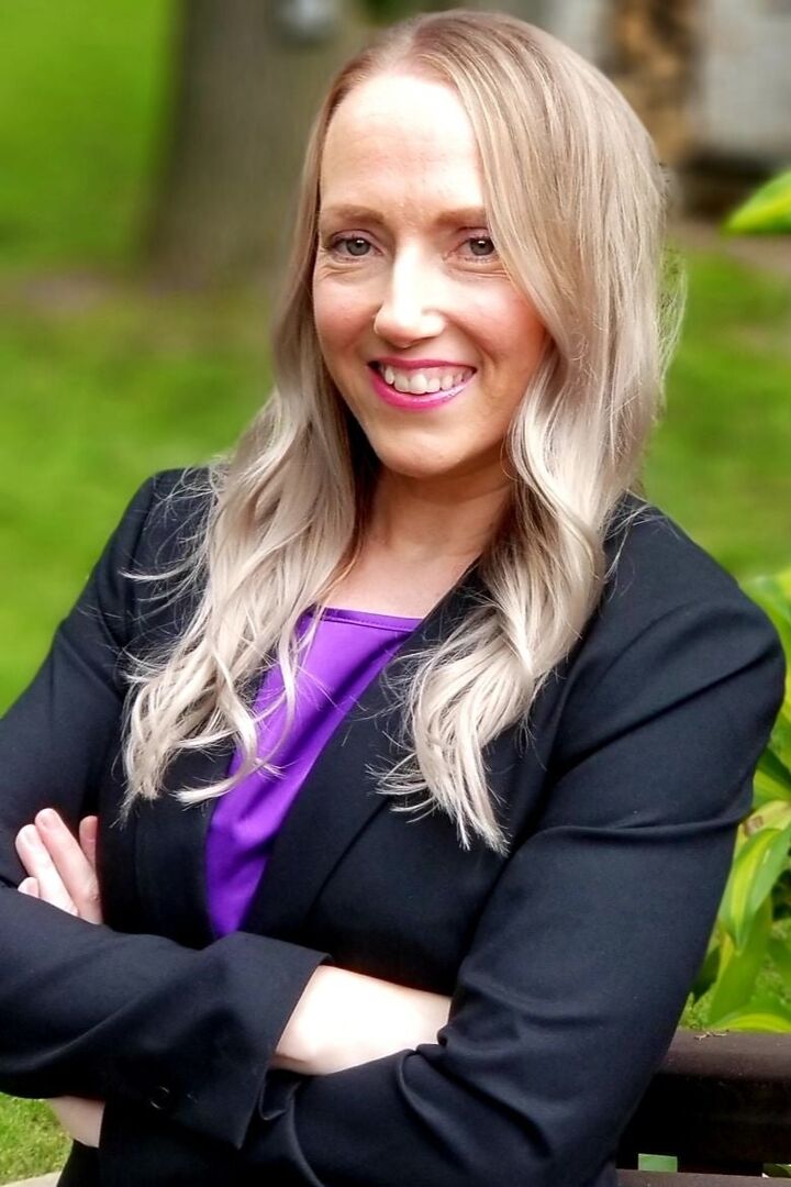 Sandra Charbonneau, Real Estate Salesperson in Birmingham, Professionals