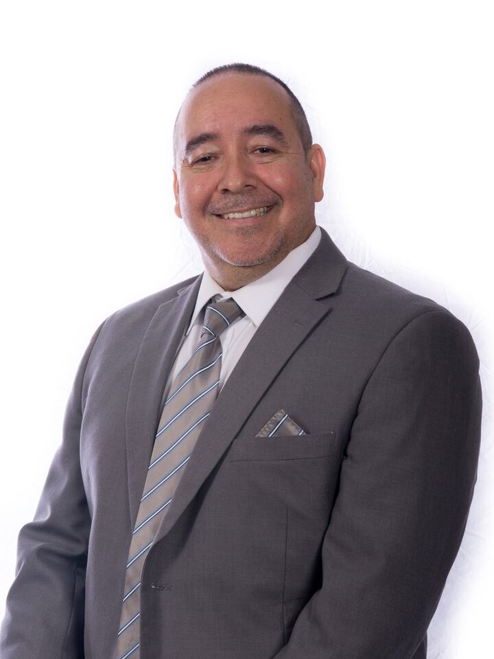 Ruben Lopez, Associate Real Estate Broker in Rancho Cucamonga, PrimeTime Realtors