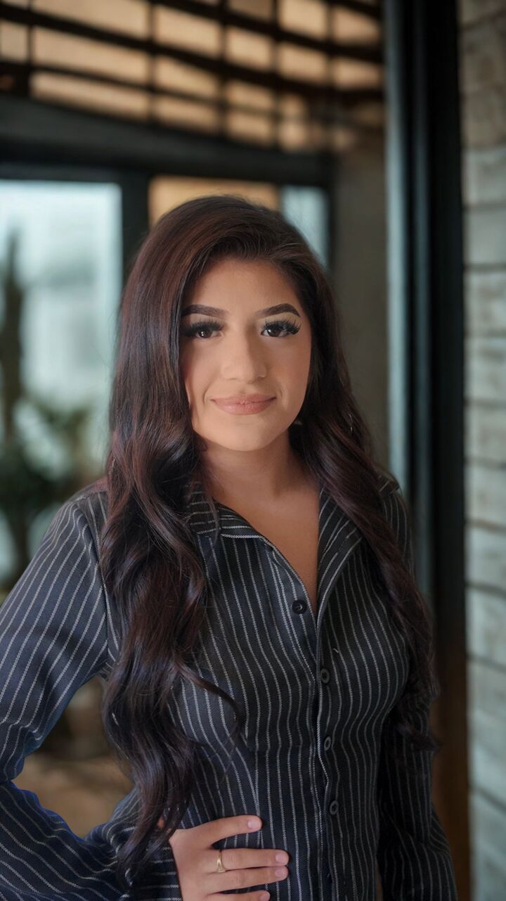 Dayana Castaneda,  in Mays Landing, Maturo