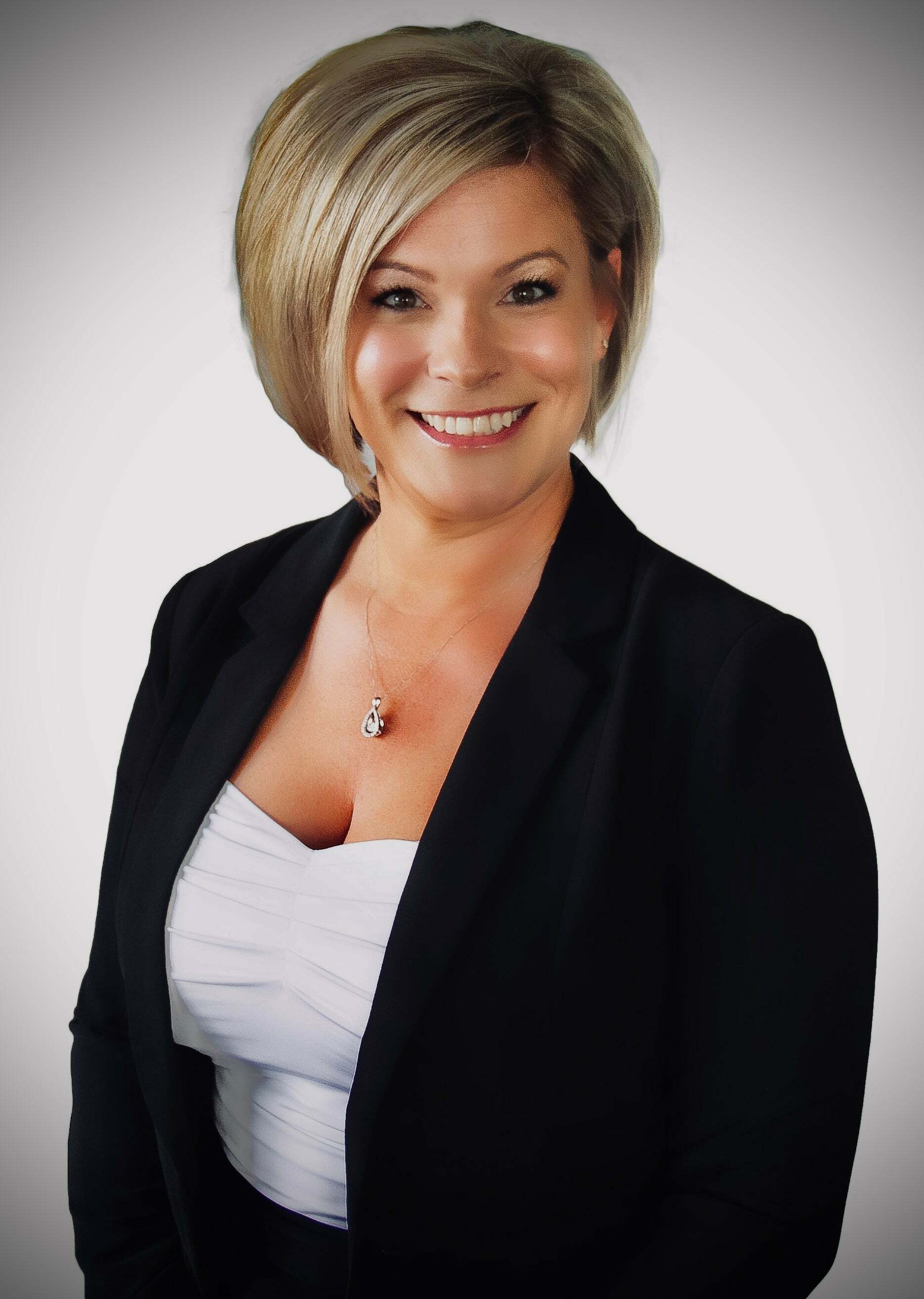 Kristen McIntosh, Real Estate Salesperson in Flushing, Signature Realty