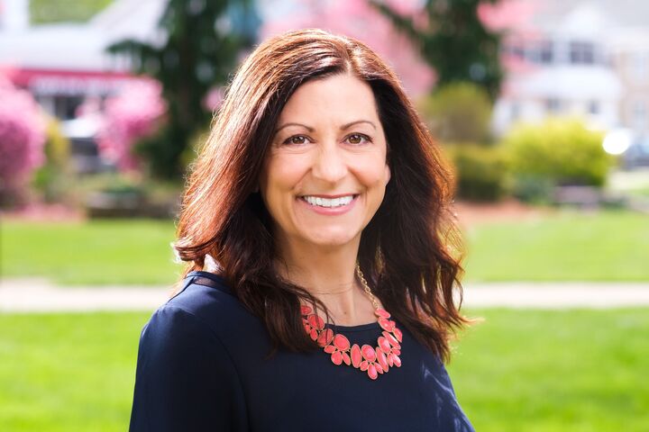 Wendy Merrill, Real Estate Salesperson in Mansfield, Custom Home Realty