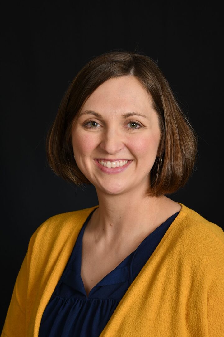 Rebecca Gilcrist, Real Estate Salesperson in Independence, Pasternak-Johnson