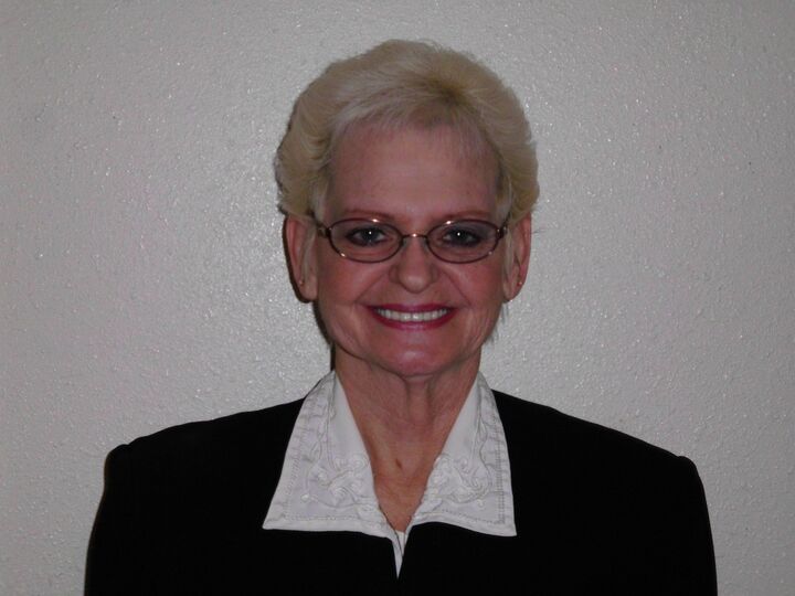 Bobbie Carr-Lawler, Real Estate Salesperson in Lynnwood, North Homes Realty