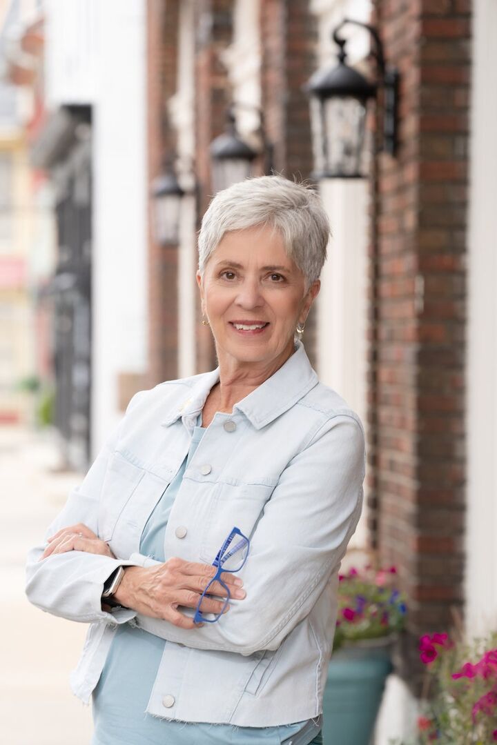 Paula Miller, Real Estate Broker in Shepherdstown, Premier