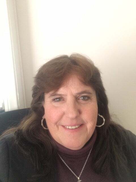 Paula Glidden, Real Estate Salesperson in Pahrump, Americana