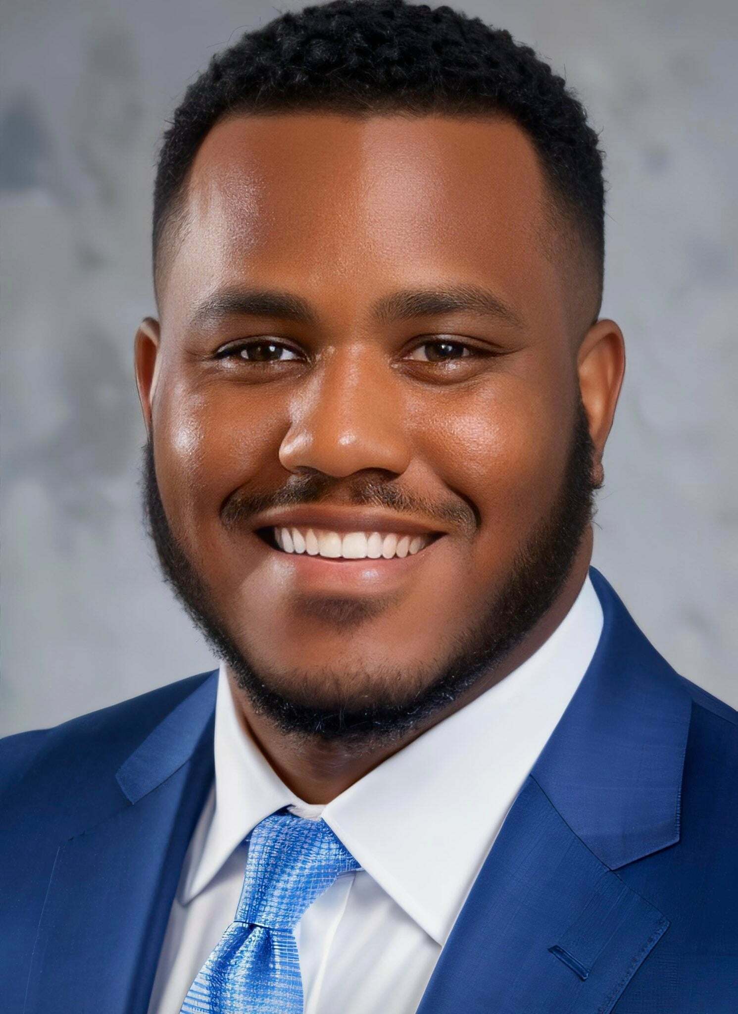 Montravius Hall, Associate Real Estate Broker in SOUTHAVEN, Collins-Maury
