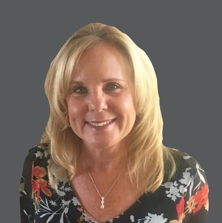 Monica Weltz, Real Estate Salesperson in Hollister, Masters