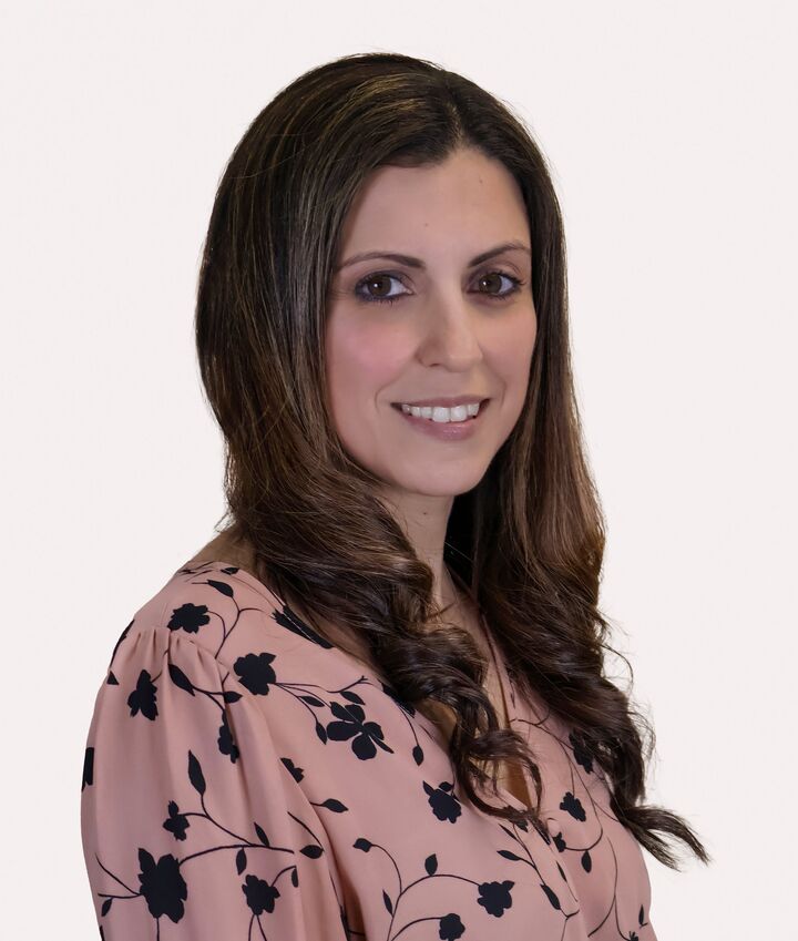 Antoinette Santana,  in Miller Place, Realty Connect