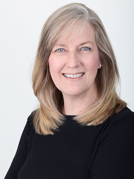 Linda Danis, REALTOR® in Manhattan Beach, Strand Hill