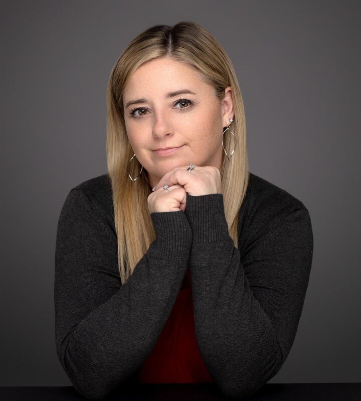 Nikki Ade, Real Estate Broker in Fort Wayne, Bradley Realty, Inc.