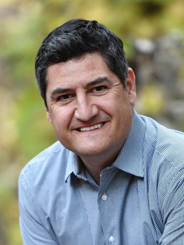 Alex Piana, Real Estate Salesperson in Anaheim, Affiliated