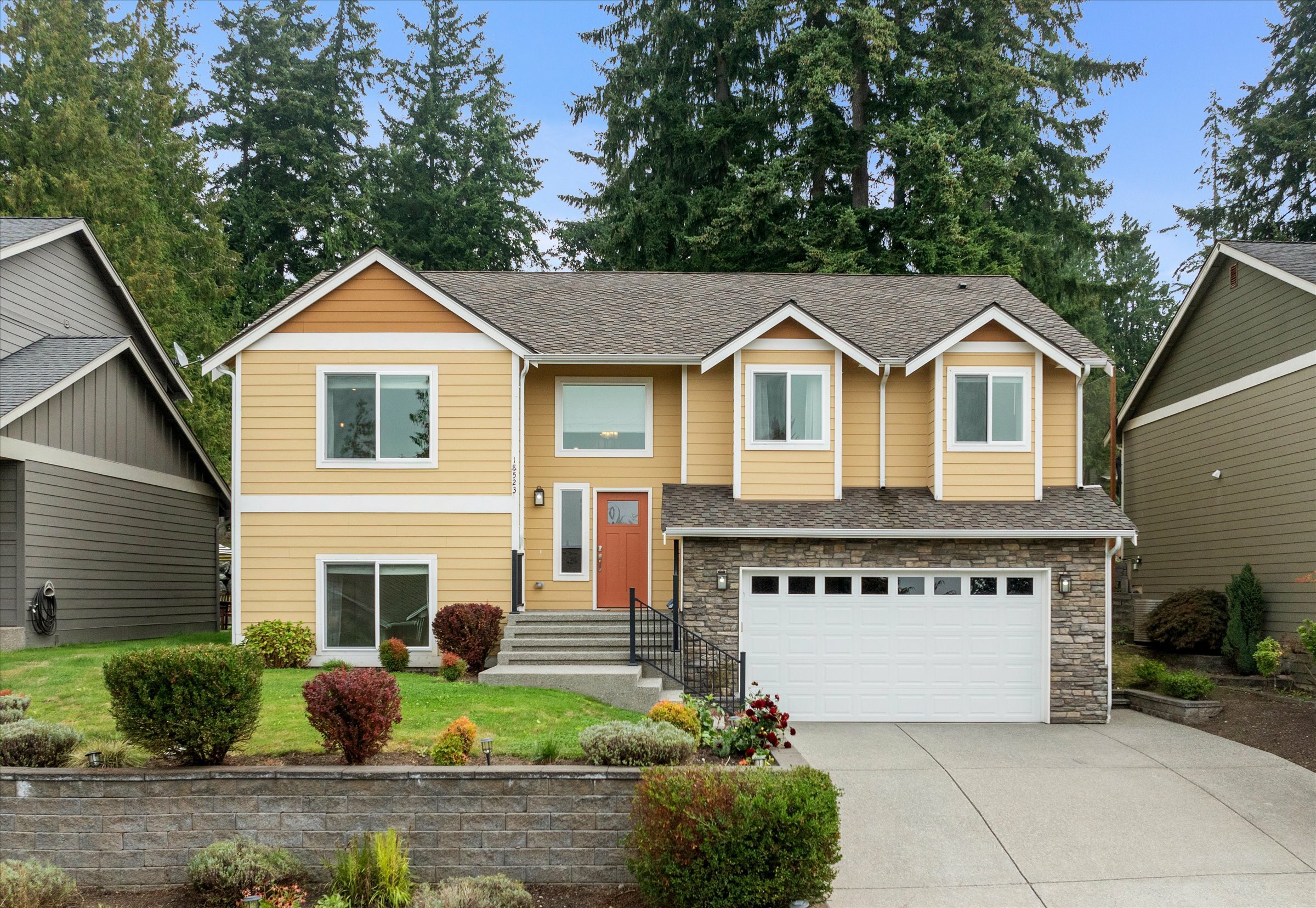 Property Photo:  18523 Hawksview Drive  WA 98223 