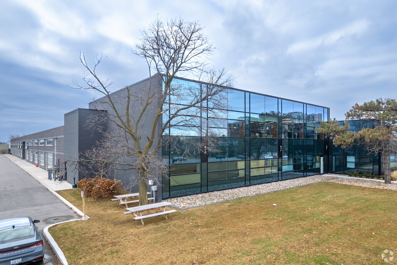 Property Photo:  1550 Birchmount Road 118/120 ON M1P 2H1 