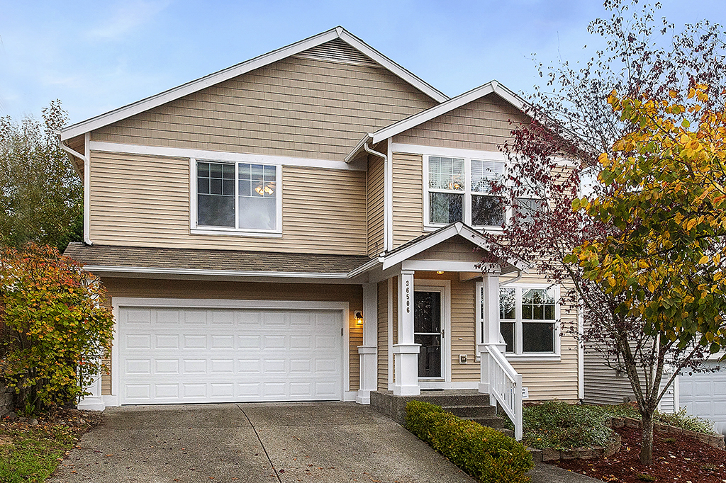 Property Photo:  36506 SE Forest St  WA 98065 