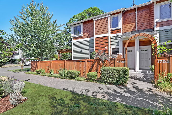 1700 E Columbia St  Seattle WA 98122 photo