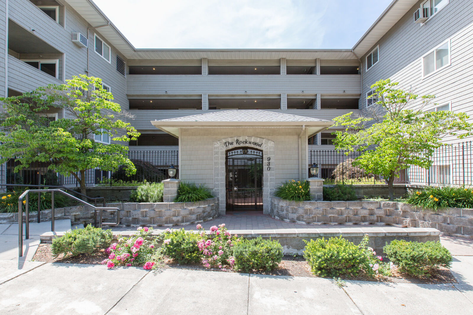 Property Photo: 930 S Cowley St 113 WA 99202