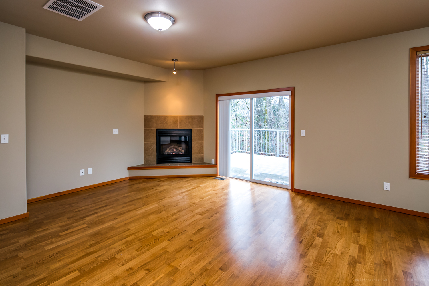 Property Photo:  2085 Calico Lp  WA 98248 