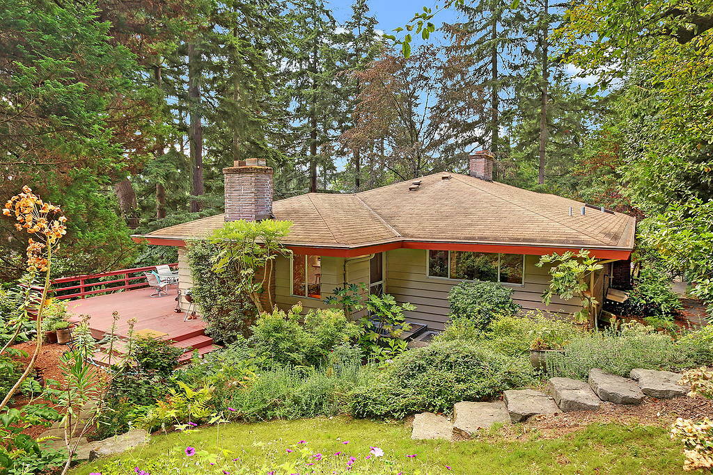 Property Photo:  4724 NE 178th St  WA 98155 