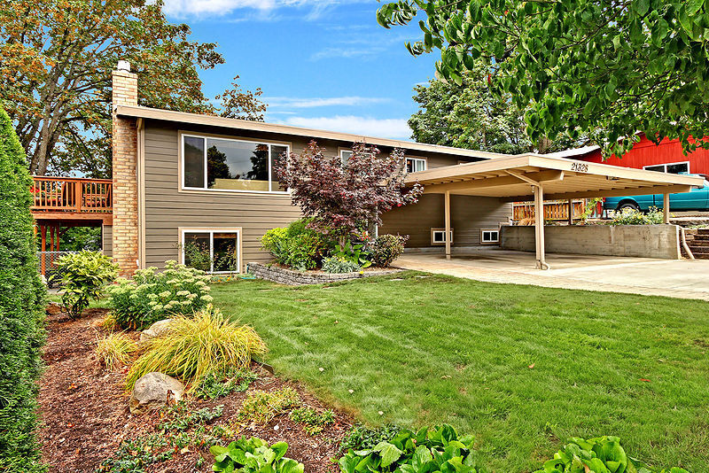 Property Photo:  21328 96th Ave S  WA 98031 