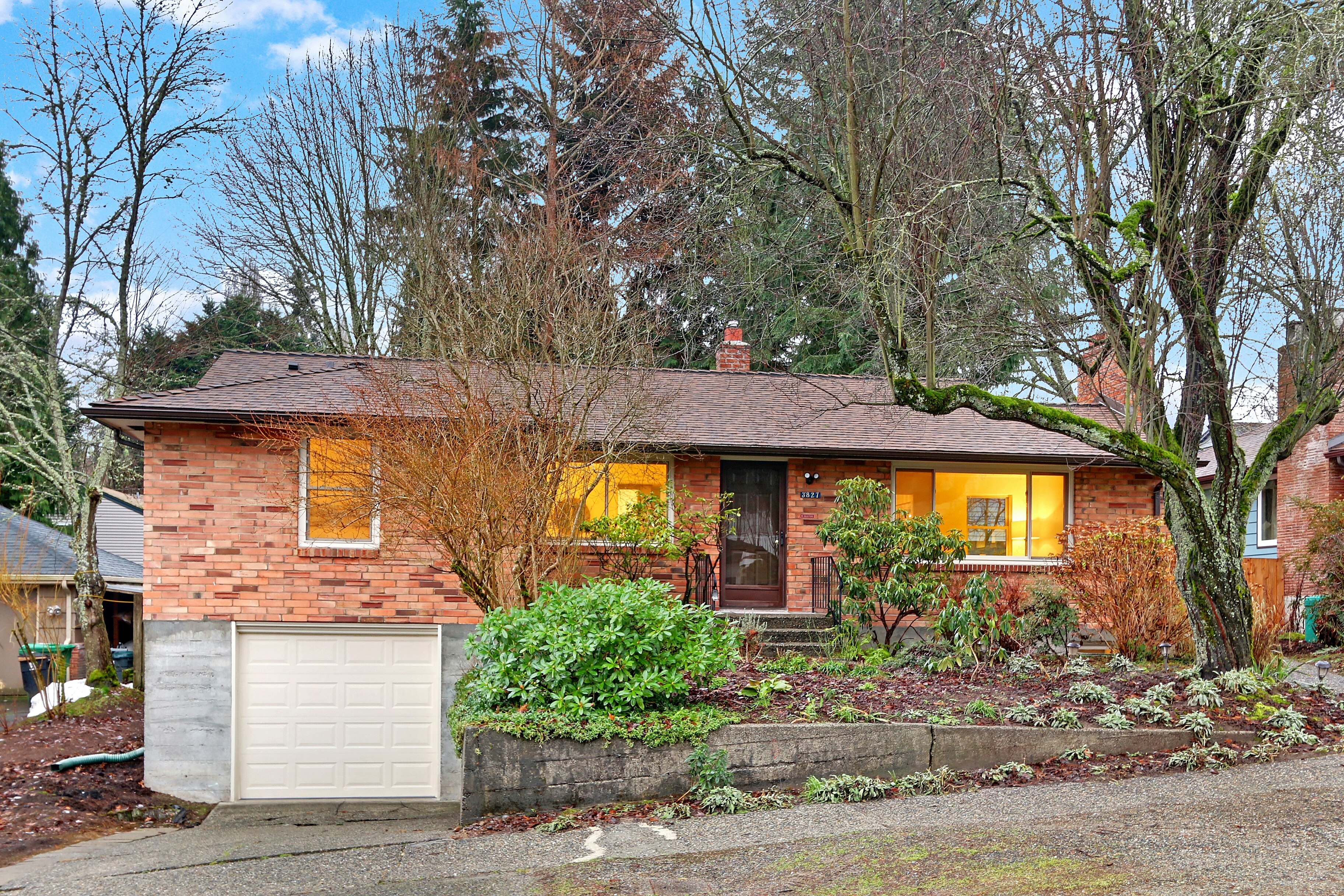 Property Photo:  3827 NE 93rd Street  WA 98115 