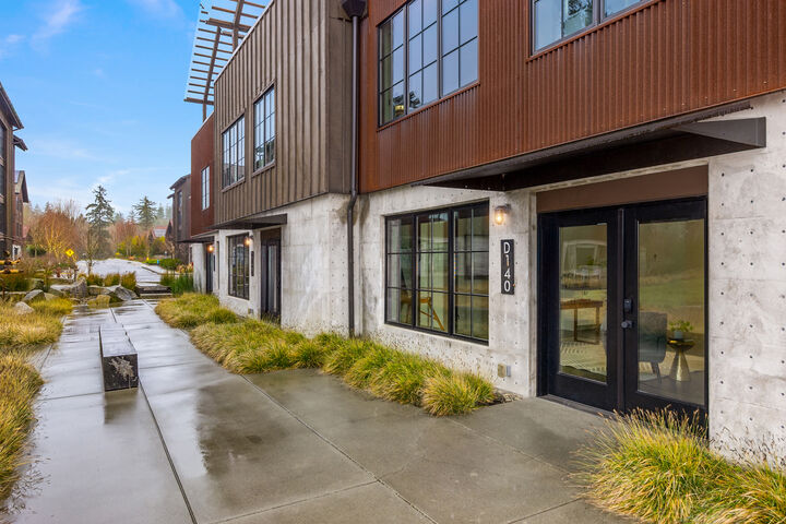 Property Photo: 4533 Flying Goat Ave D140 4533  Flying Goat Avenue NE D140  WA 98110 