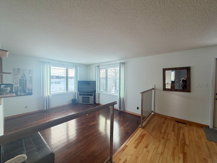 Property Photo: 710832 Parkside Drive MB R1A 2A8