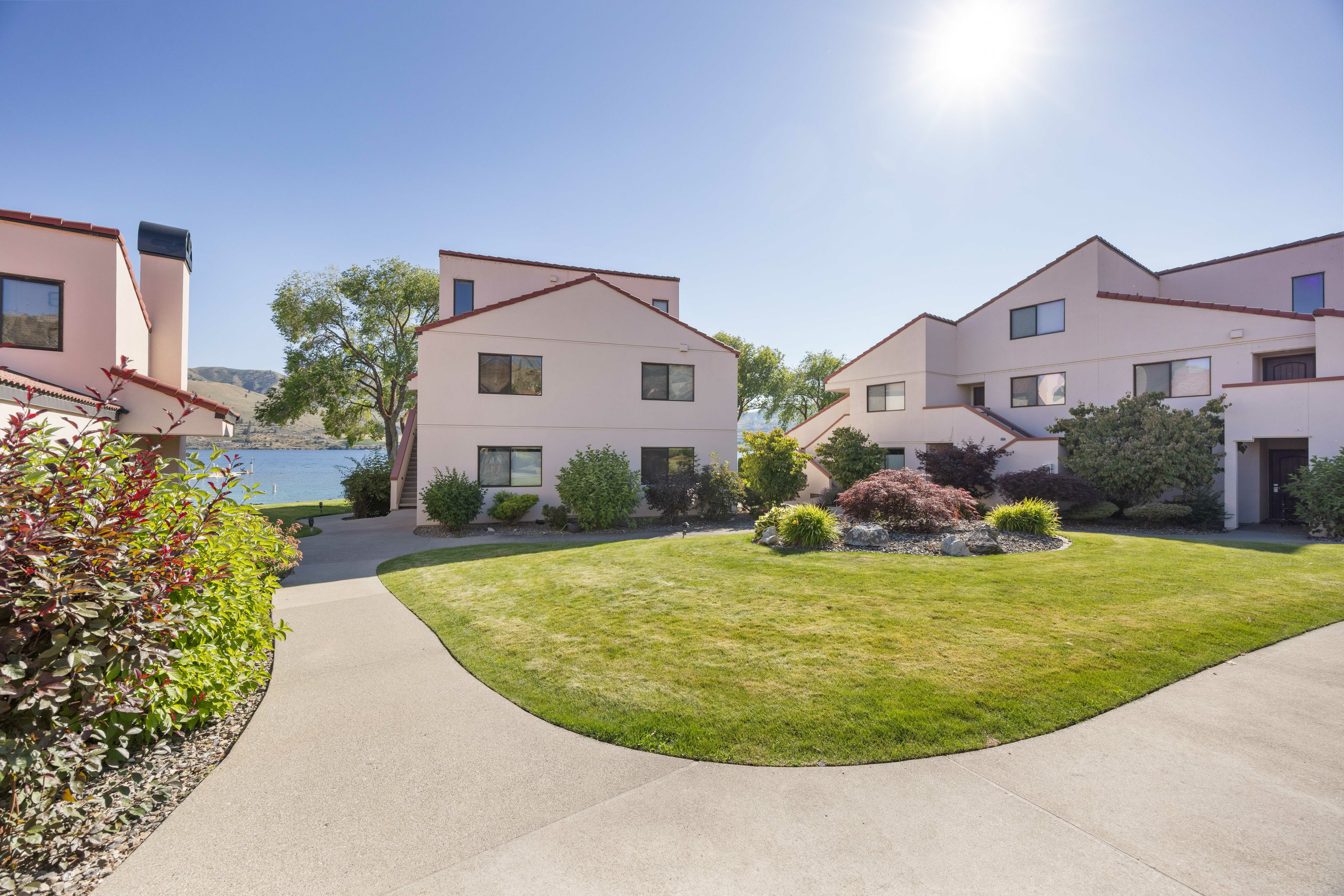 Property Photo:  100  Lake Chelan Shores Drive 2-3  WA 98816 