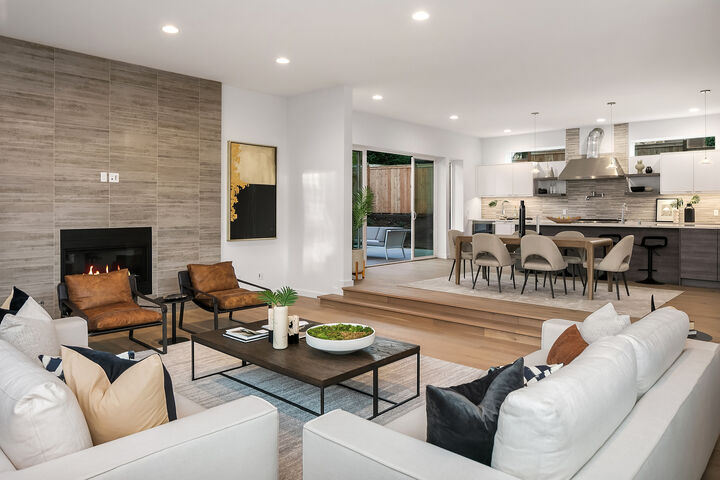 Property Photo:  517 18th Ave  WA 98033 