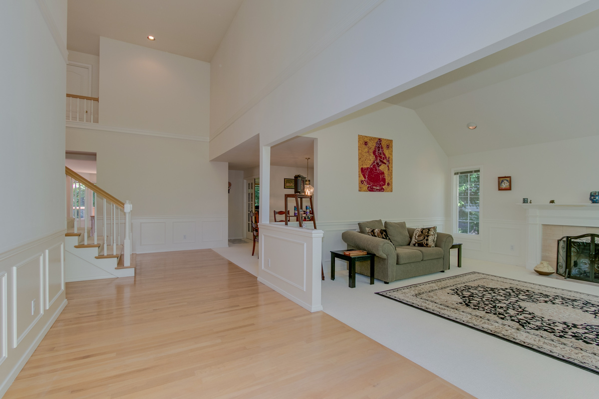Property Photo: Entry 15111 103rd Ave NE WA 98011