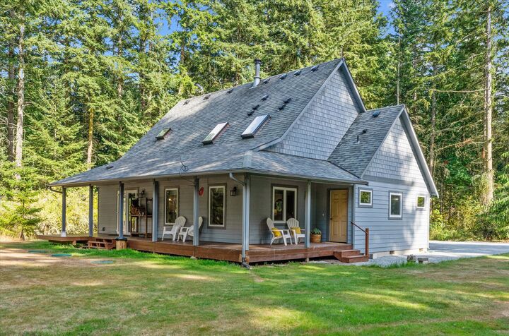 Property Photo:  586  Cook Road  WA 98282 