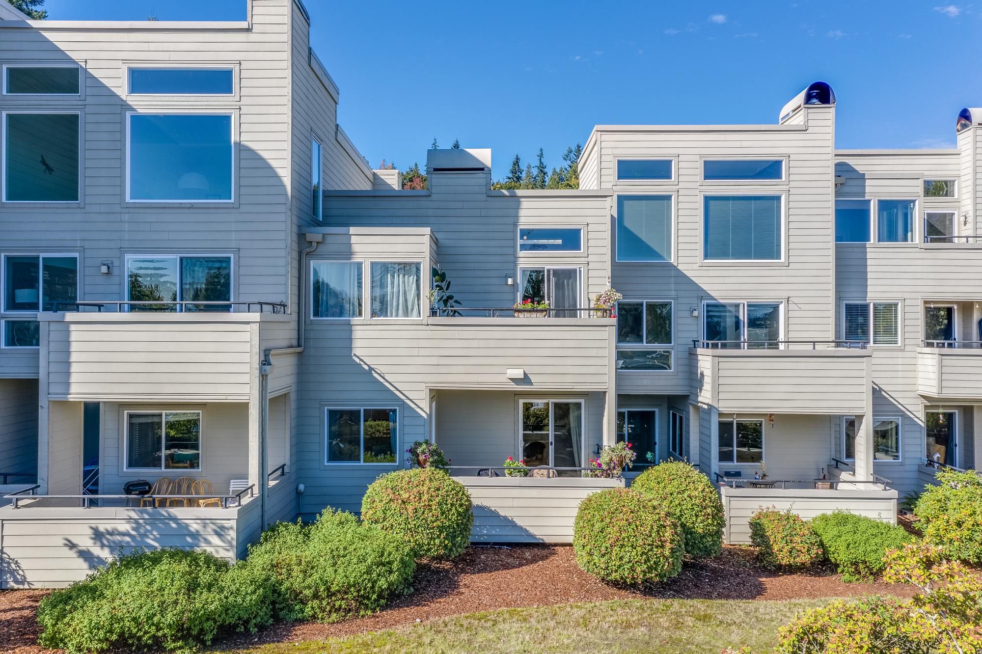Property Photo: 7453 Old Redmond Rd 311 WA 98052