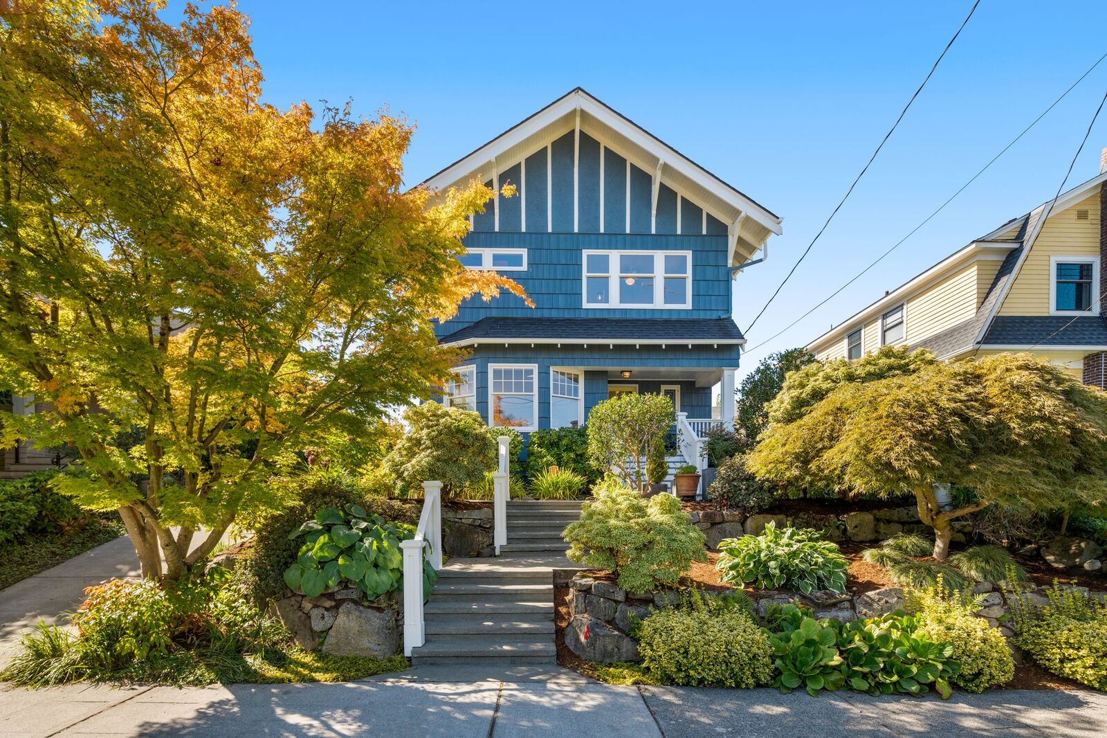 Property Photo:  1819  2nd Avenue N  WA 98109 