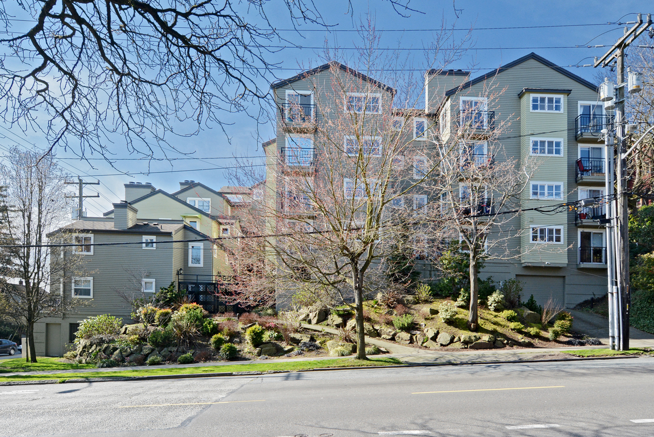 Property Photo:  3901 Fremont Avenue N 502  WA 98103 