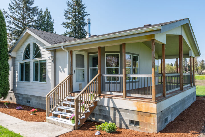 Property Photo: 10494 Collins Rd WA 98284