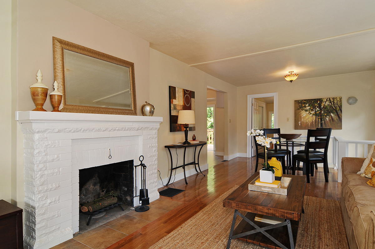 Property Photo: Living room, dining room, kitchen 334 NE 54th St  WA 98105 