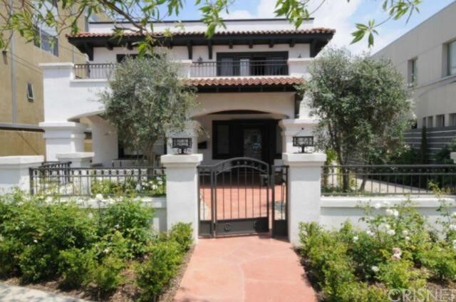 Property Photo:  2502 Hyperion Ave  CA 90027 