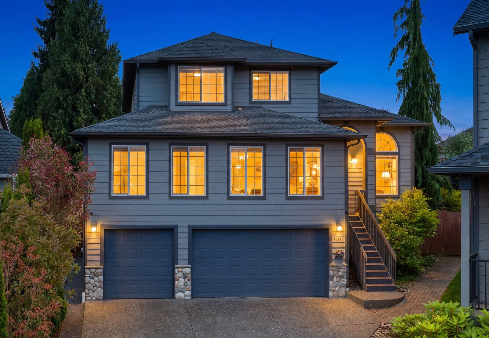 Property Photo:  4714  118th Place SE  WA 98208 