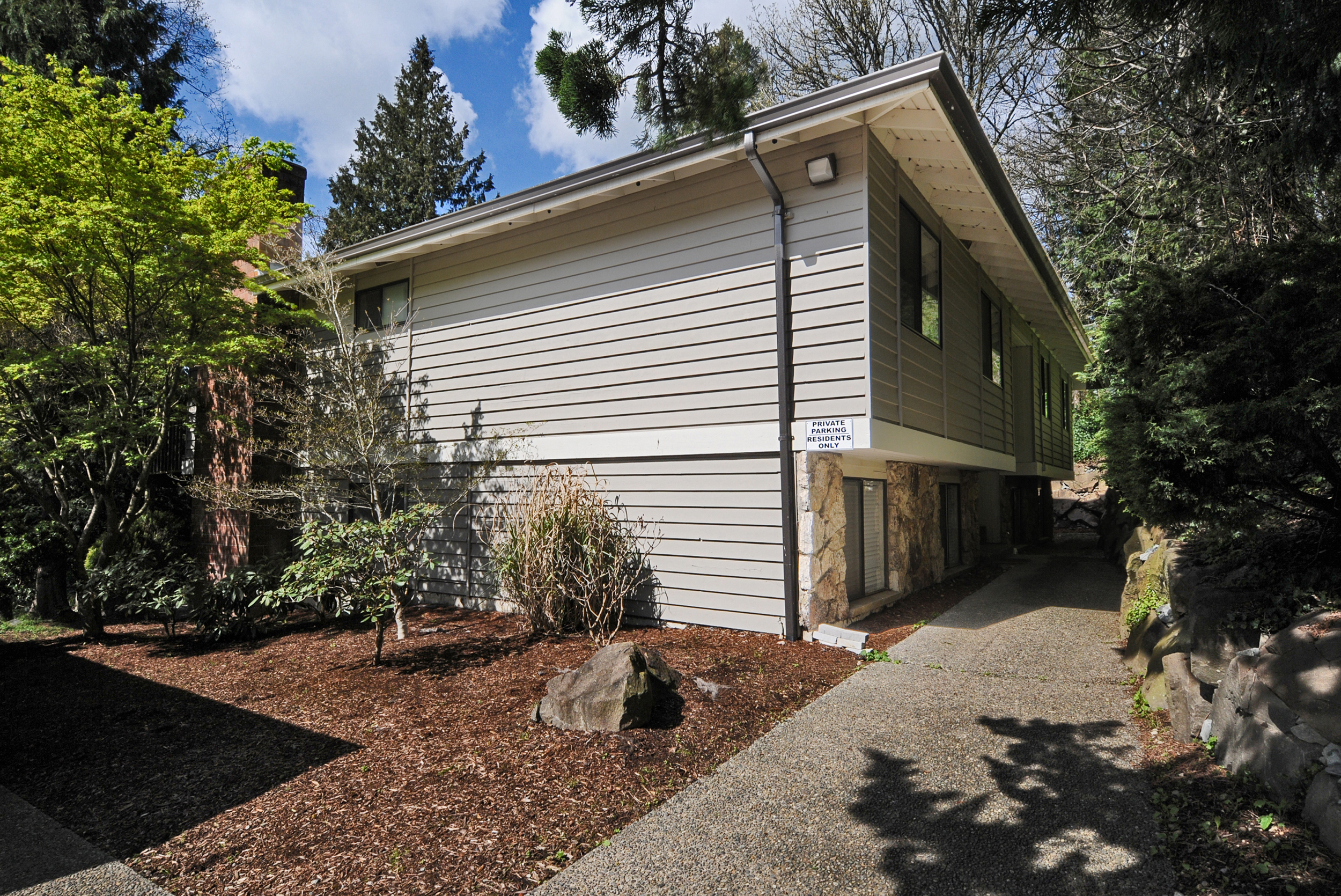 Property Photo:  6116 NE 193rd  WA 98028 