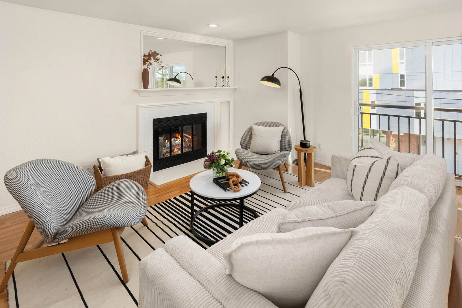 Property Photo:  5901  Phinney Avenue N 302  WA 98103 