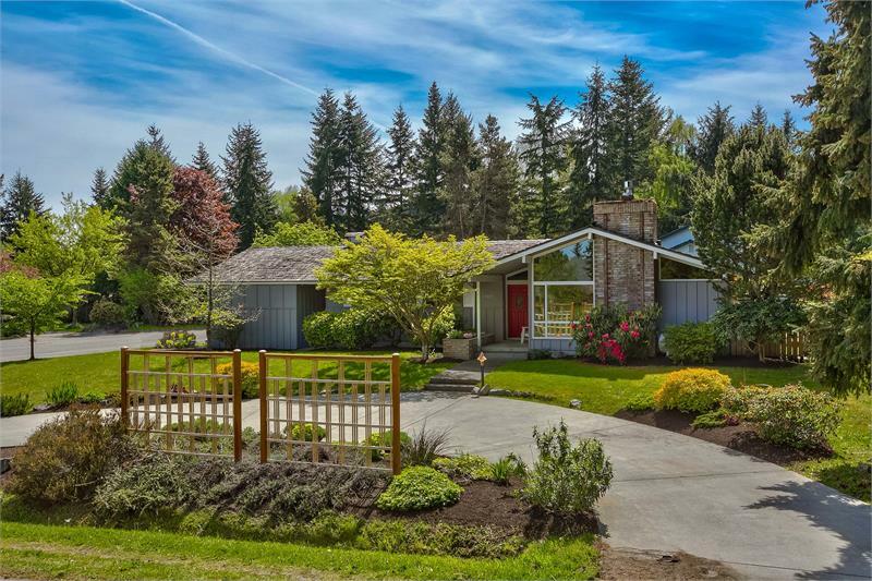 Property Photo:  11197 Killdeer Lane NE  WA 98110 