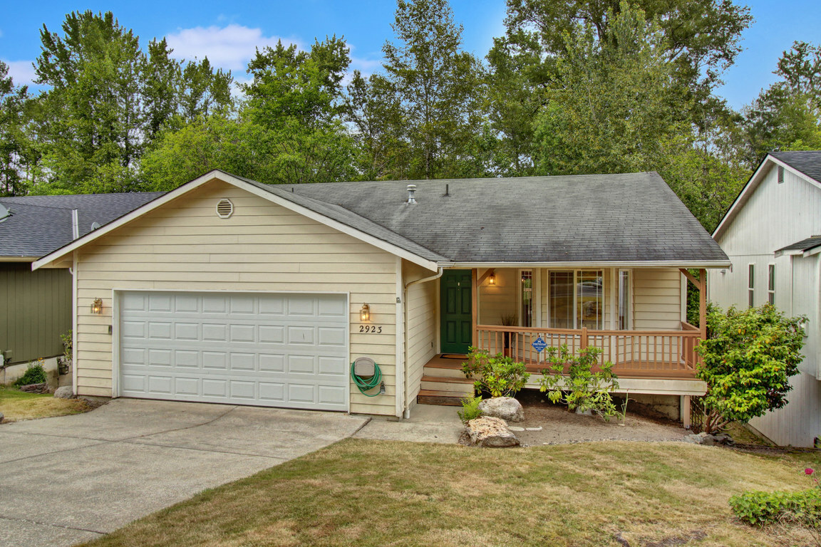 Property Photo:  2923 Lake Dr  WA 98258 