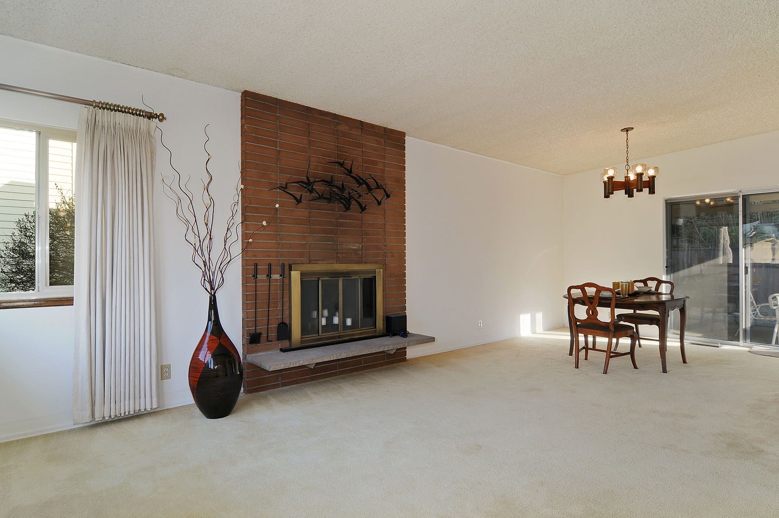 Property Photo: Living room/dining room 3447 S 191st St  WA 98188 