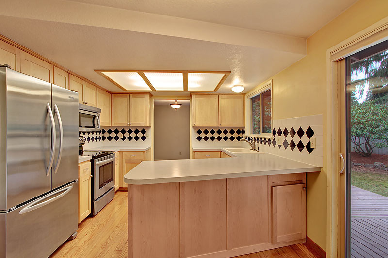 Property Photo: Great location 8006 E Glen Dr WA 98203