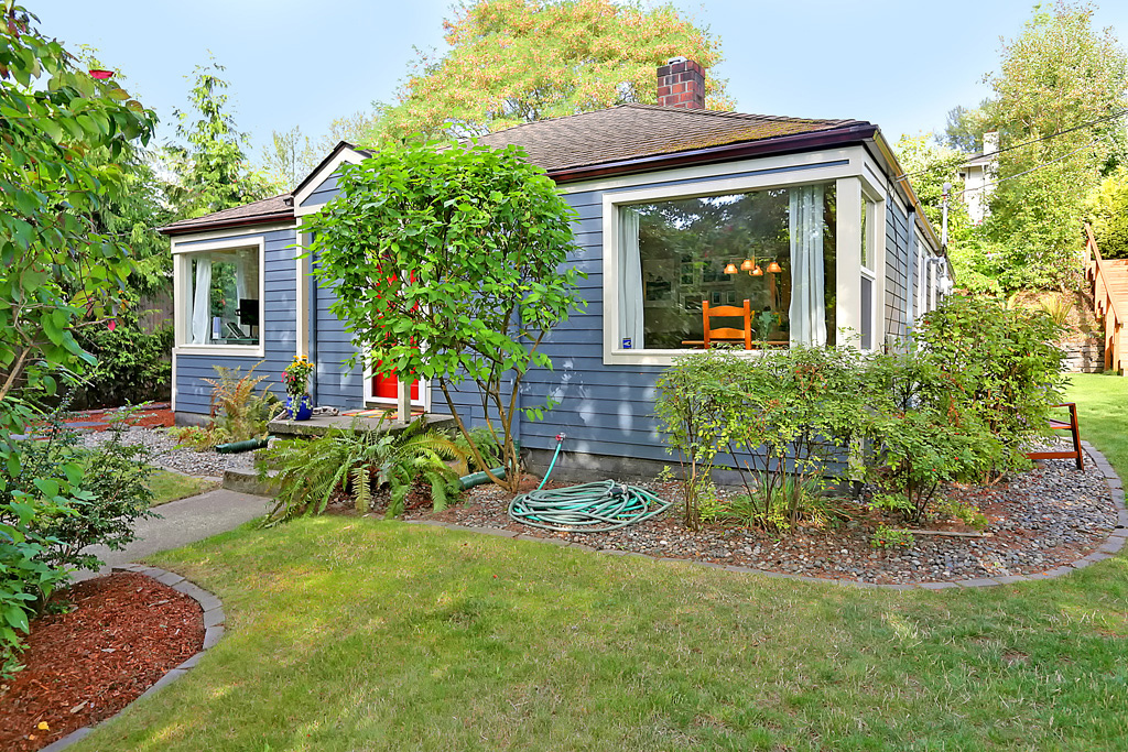 Property Photo: 6558 16th Ave SW WA 98106