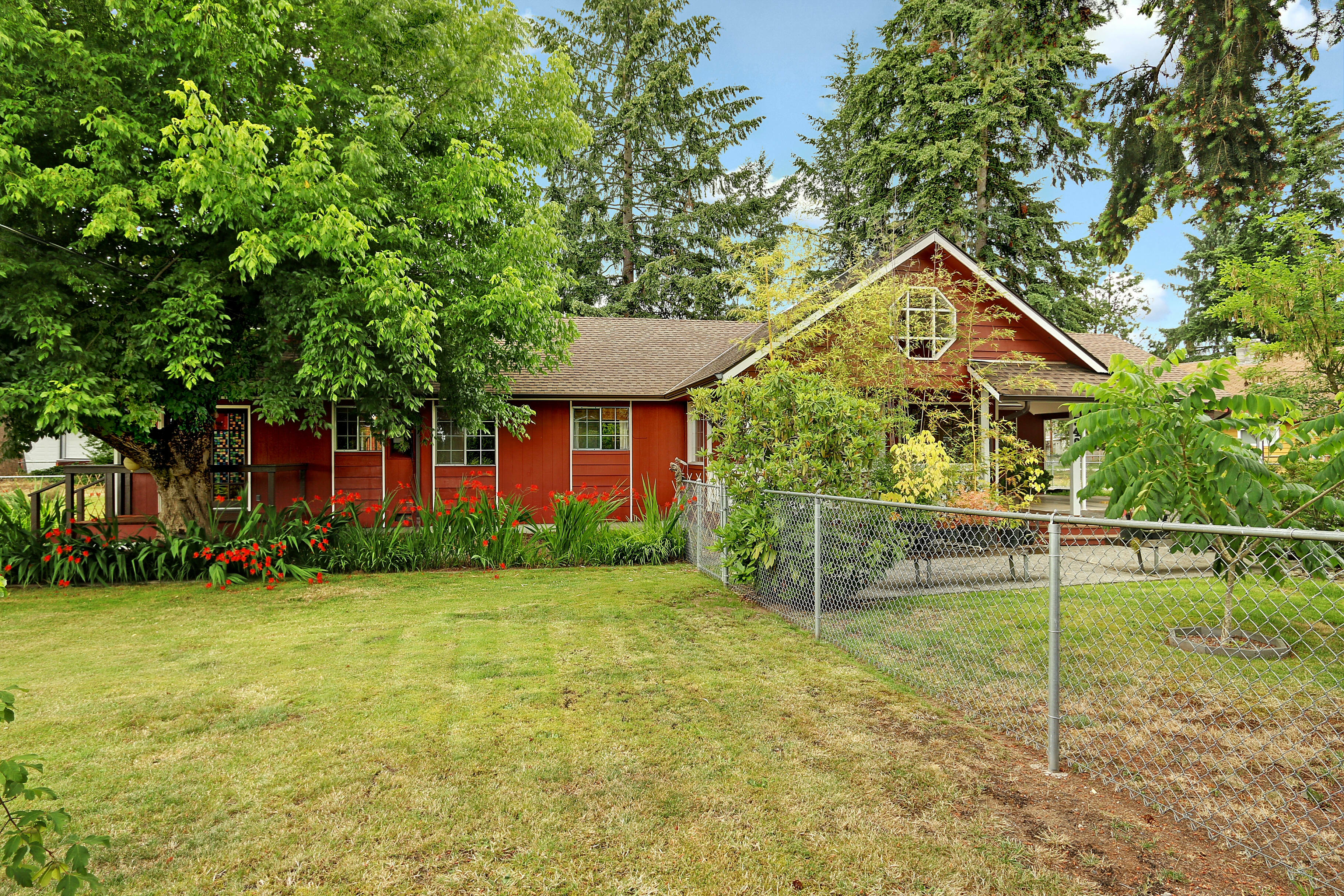 Property Photo:  5401 116th St NE  WA 98271 