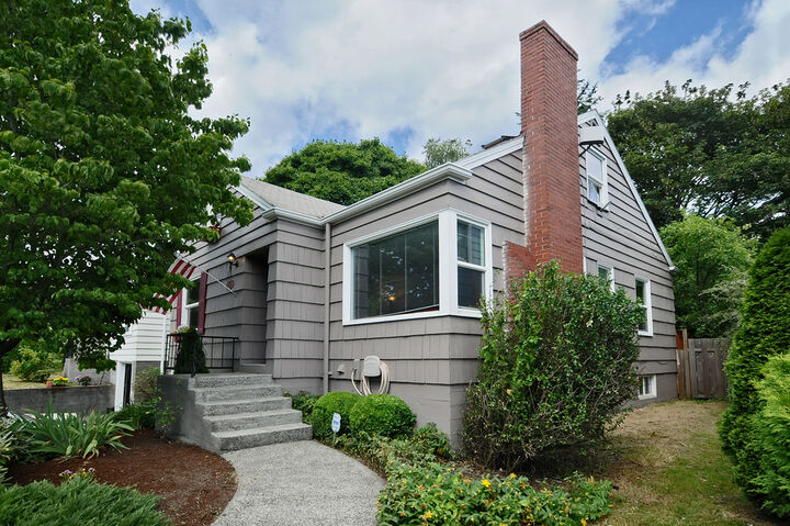 5816 40th Ave NE  Seattle WA 98105 photo