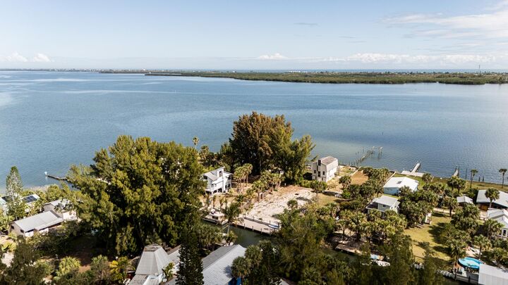 Property Photo:  8 Vip Island B  FL 32949