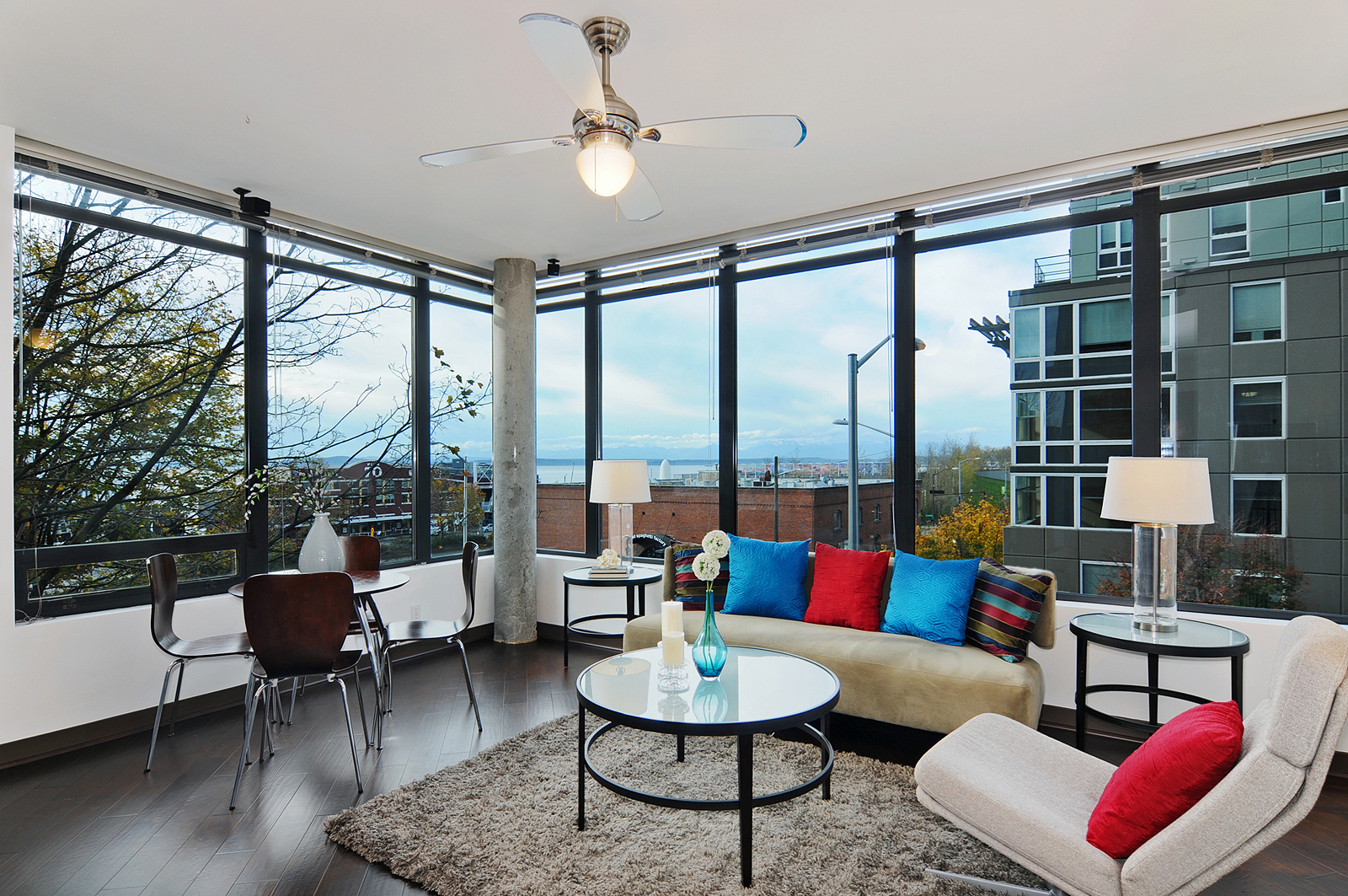 Property Photo: Great room 2716 Elliott Ave 300 WA 98121