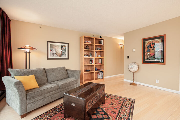Property Photo: Living room 1101 Seneca St 404 WA 98101