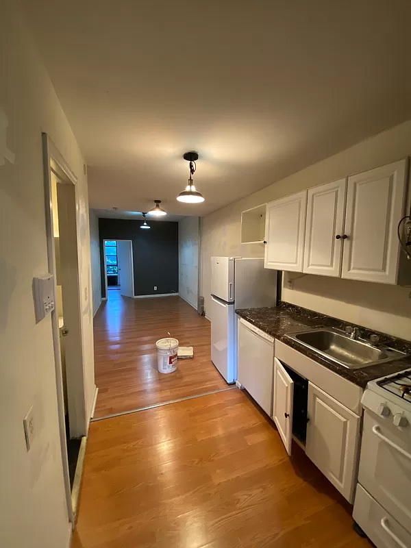 Property Photo:  Sackett Street 2L NY 11217 